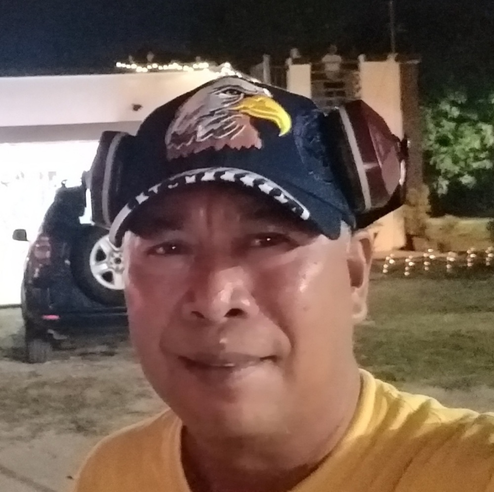 Meet your Posher, Efrelito